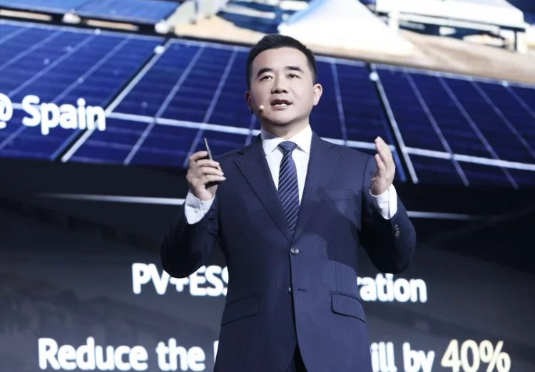 Beş teknolojik atılım... Huawei, yeni nesil şebeke oluşturucu ESS Platformu LUTERRA®'yı piyasaya sürdü