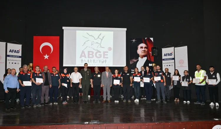 Özel Gereksinimli Bireyler İçin Afet Yönetimi Projesi Bursa'da Tamamlandı