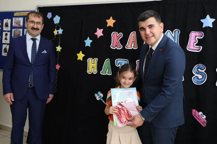 Artvin'de 22 Bin 592 Öğrenci Karnelerine Kavuştu