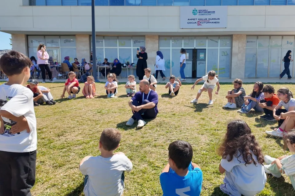 Kocaeli'de 250 Öğrenci Kitaplardan Sofralara Uzanan Bir Gün Geçirdi