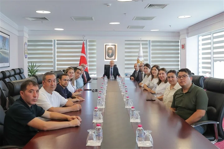 Kazakistanlı Doktorlar Trakya Üniversitesi'nde Mesleki Eğitimlerini Tamamladı