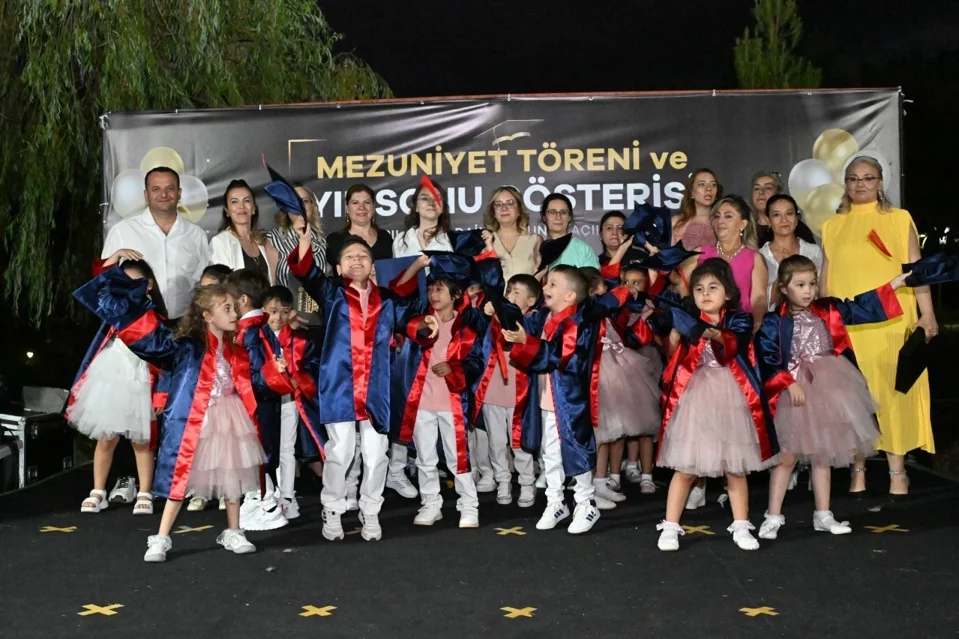 Manisa'da 96 Minik Öğrenci Çocuk Eğitim Merkezlerinden Mezun Oldu