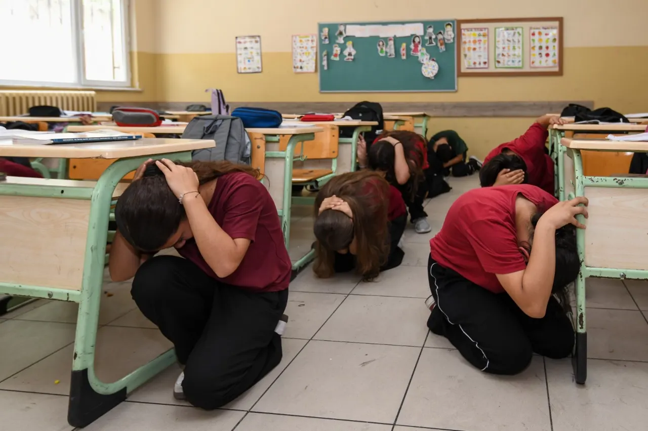 Osmangazi’de Okullarda Afet Bilinci Tatbikatı