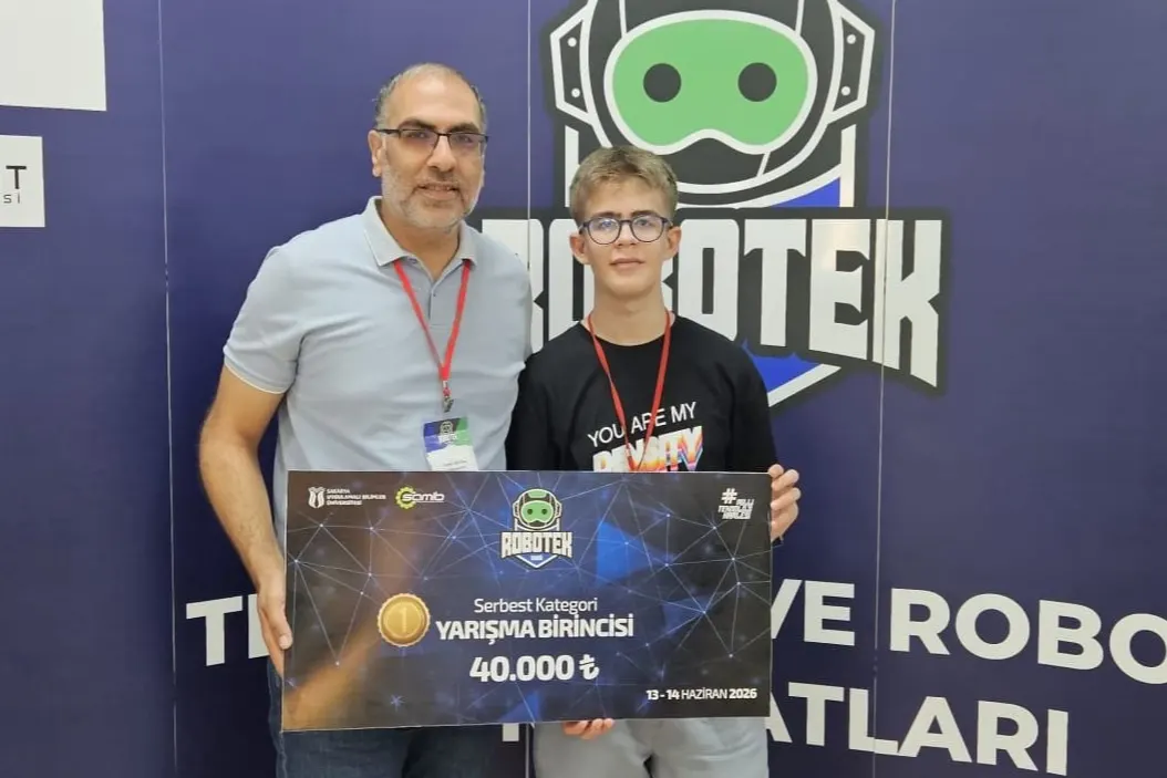 ROBOTEK Olimpiyatları'nda Sakaryalı Öğrenciden Şampiyonluk