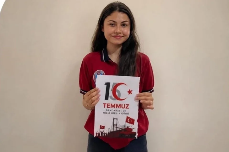 Keşanlı Öğrenci Şiir Yarışmasında Türkiye Üçüncüsü Oldu