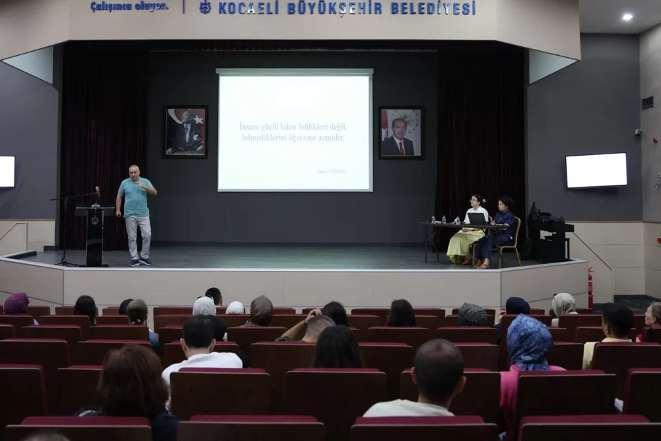 Kocaeli Büyükşehir'den Bütçe Yönetimi Eğitimleri: 2027 Yılı Hazırlıkları Başladı