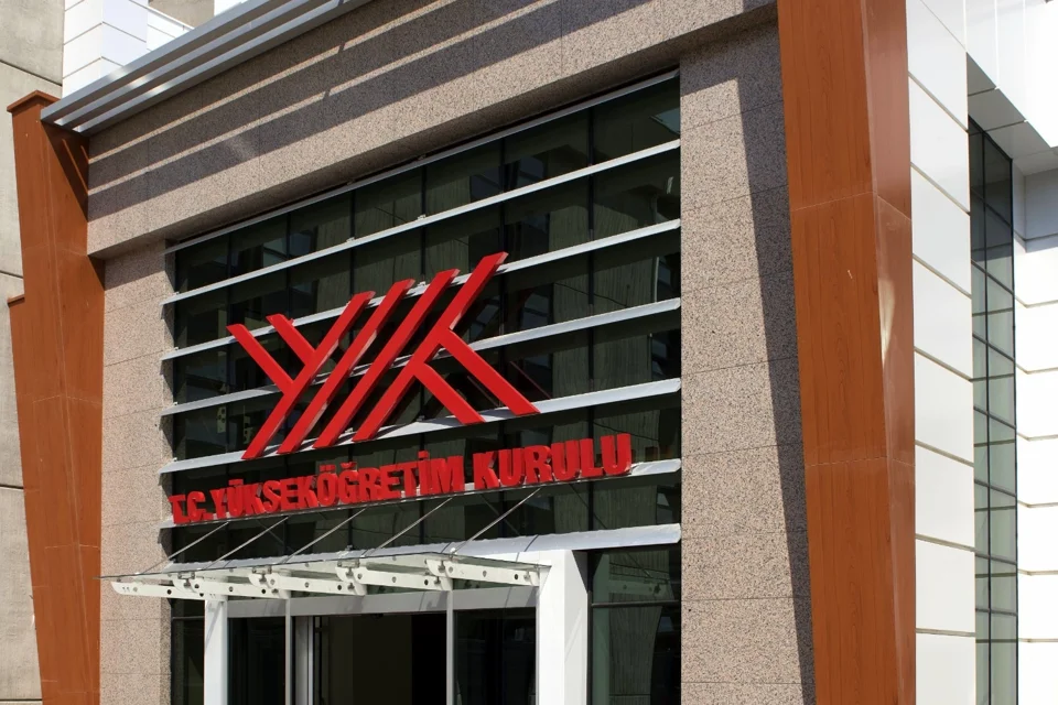 Yükseköğretim Sistemine 16 Yeni Program: Yapay Zeka ve Dijital Dönüşüm Odaklı