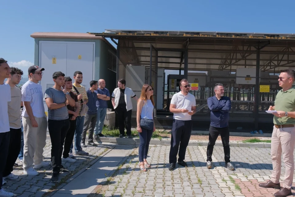 İnegöl Belediyesi'nin Yenilenebilir Enerji Yatırımı Öğrenciler Tarafından İncelendi