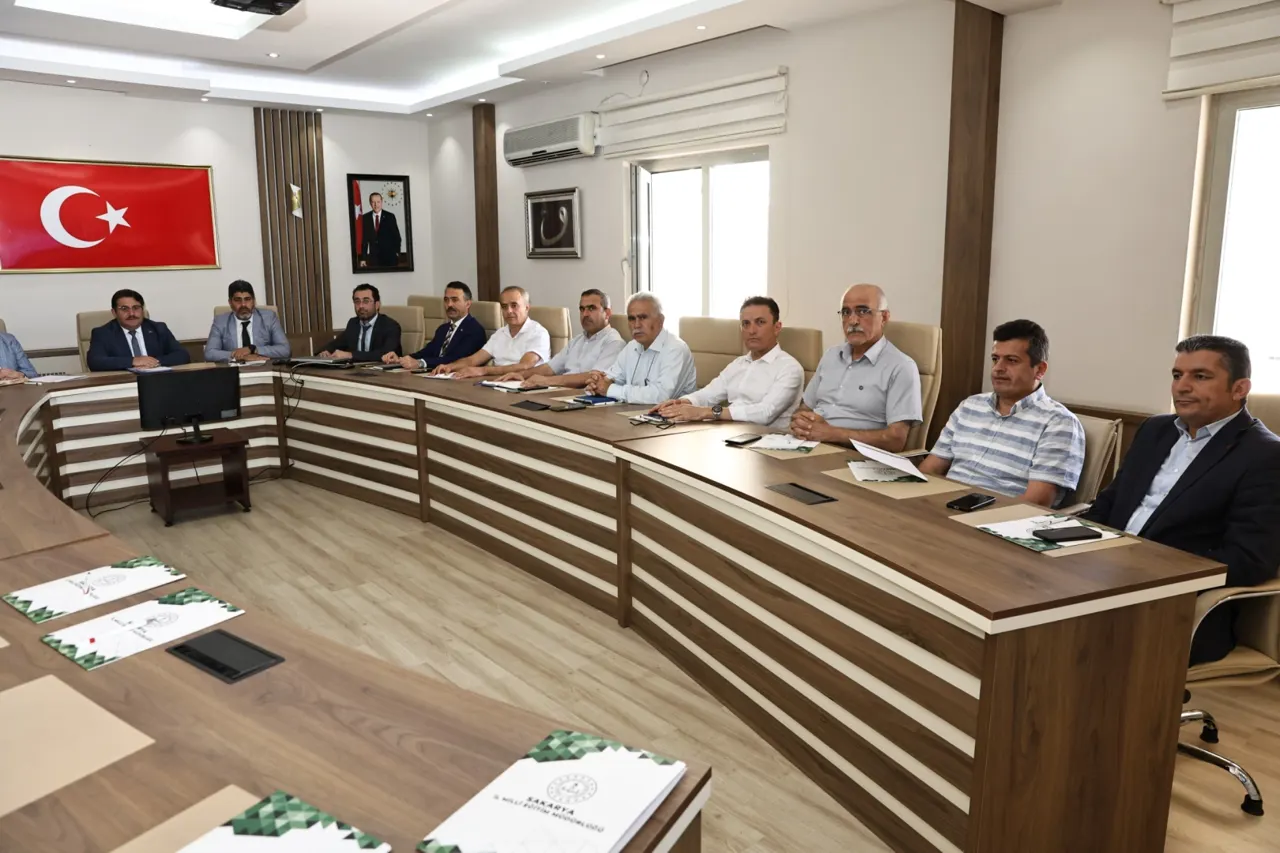 Sakarya'da Eğitimde Yıl Sonu Değerlendirmesi ve Yeni Model Tartışıldı