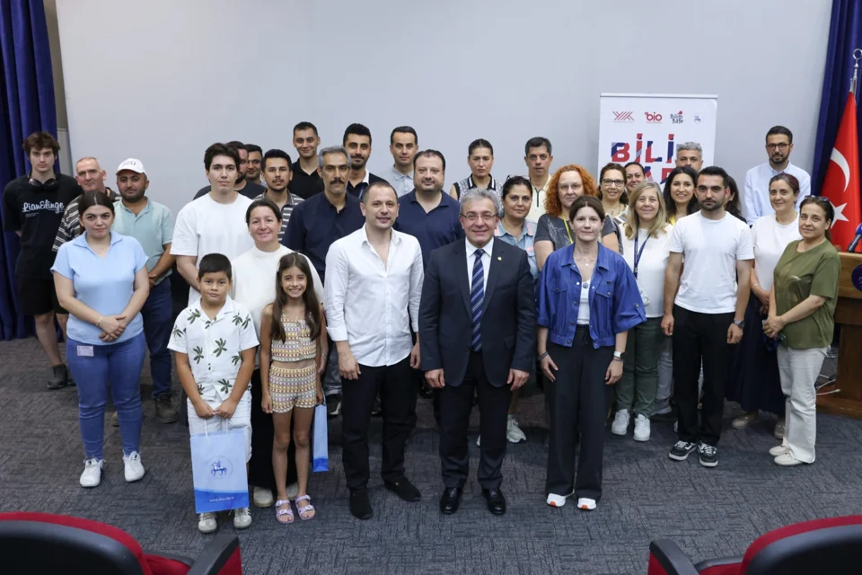 Dokuz Eylül Üniversitesi, Geleceğin Meslekleri Bilim Kafe Sohbetleri'nde Fizyoterapistliği Ele Aldı