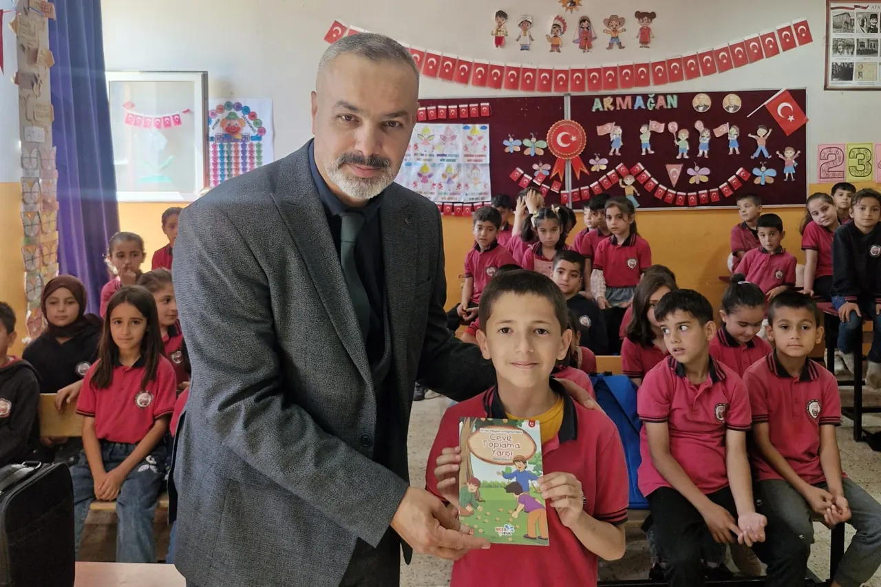 Gazeteci-Yazar Metin Özmen, Kozluk'ta Öğrencilerle Buluştu
