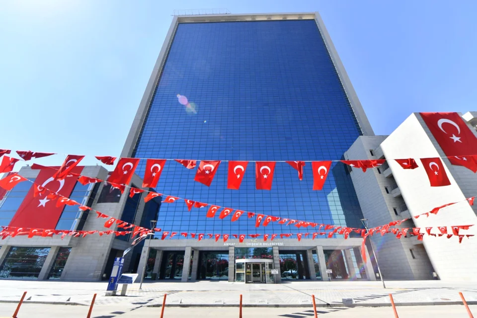Fitch'ten Ankara'ya Tam Not: ABB Mali Liderliğini Tescilledi