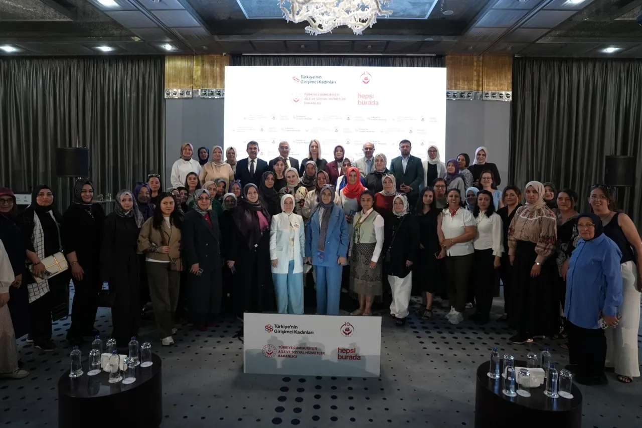 Girişimci Kadınlara Dijital Ticaret Eğitimleri Bursa’da Verildi
