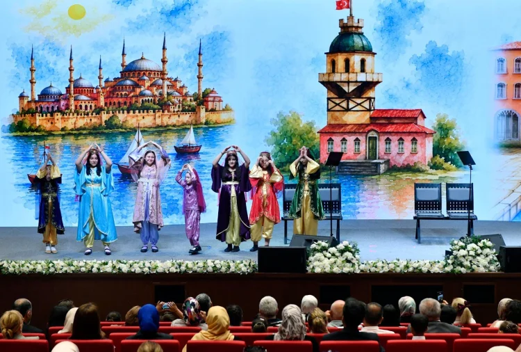 Koruyucu Ailelerde Çocuk Sayısı 21 Kat Arttı: 11 Bin 22 Çocuk Sevgiyle Büyüyor