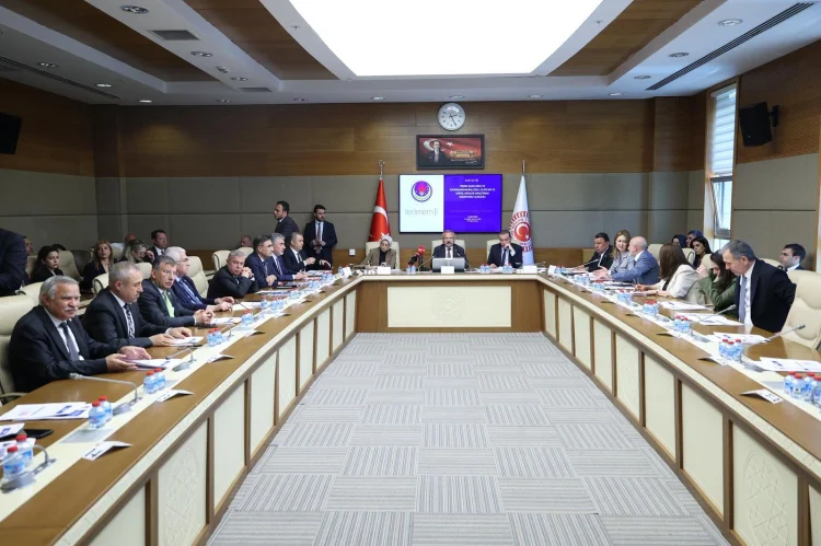 TBMM Komisyonu, Çocukların Dijital Riskleri ve Eğitim Politikalarını Gözden Geçiriyor