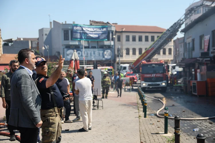 Bursa'da İş Yeri Yangını: İtfaiye Harekete Geçti, Alevler Kontrol Altına Alındı