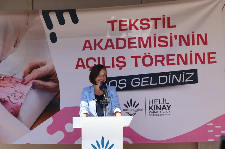 Karabağlar'da Kadın ve Gençler İçin Tekstil Akademisi Kapılarını Açtı