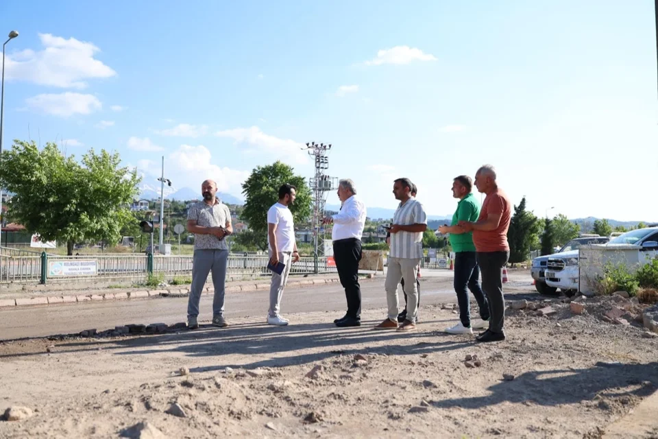 Melikgazi'de 4 Mahalleye 5 Kilometre Yeni Asfalt