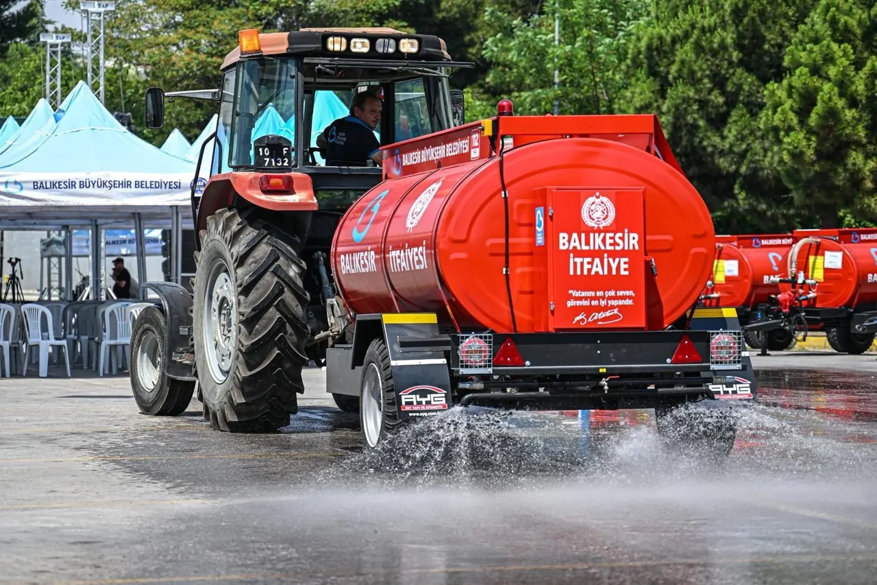 Balıkesir Kırsalına 50 Yeni Yangın Tankeri Hizmete Girdi