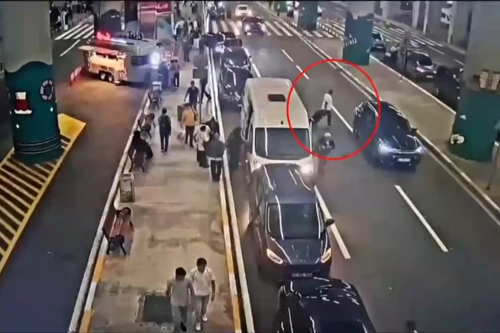 İstanbul Havalimanı'nda Uluslararası Göçmen Kaçakçısı Yakalandı