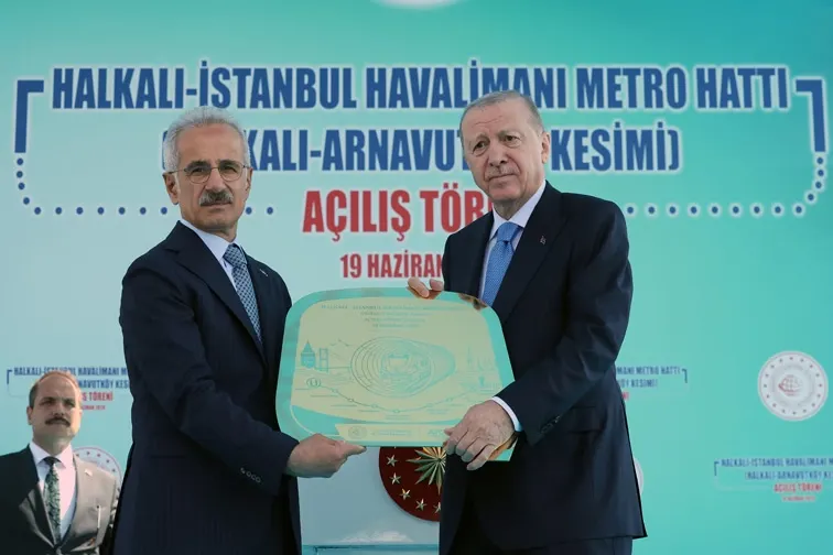 Halkalı-Arnavutköy Metro Hattı Hizmete Girdi: İstanbul Ulaşımında Yeni Dönem