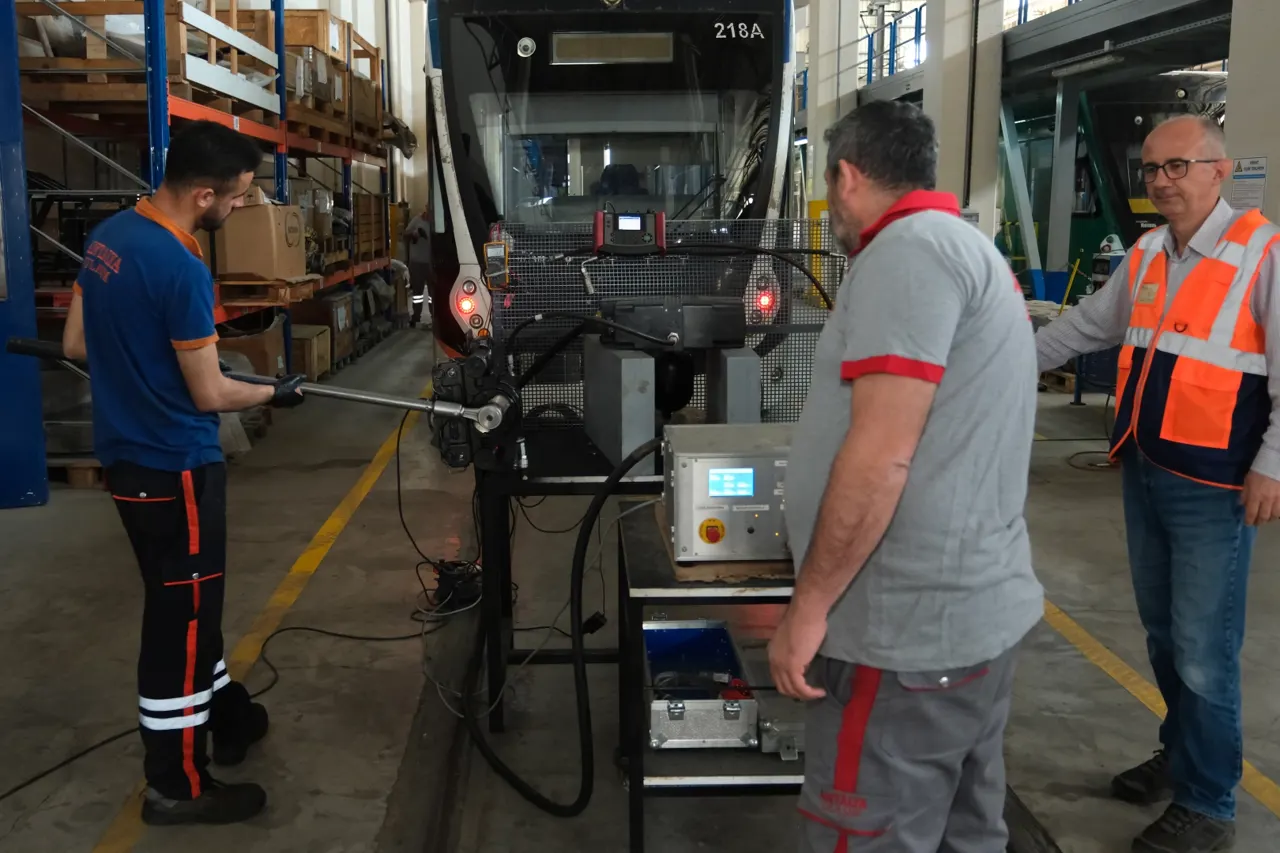 Antalya Ulaşım'dan Tramvay Bakımında Yerli Üretim Hamlesi