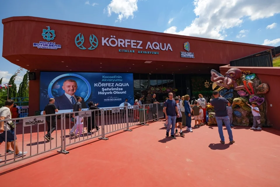 Körfez Aqua Kıtalar Akvaryumu İlk Hafta Sonunda Ziyaretçi Rekoru Kırdı
