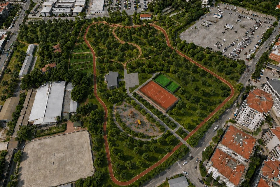 İzmir'de Tarihi Aliberti Köşkü Kent Parkına Dönüştürülüyor