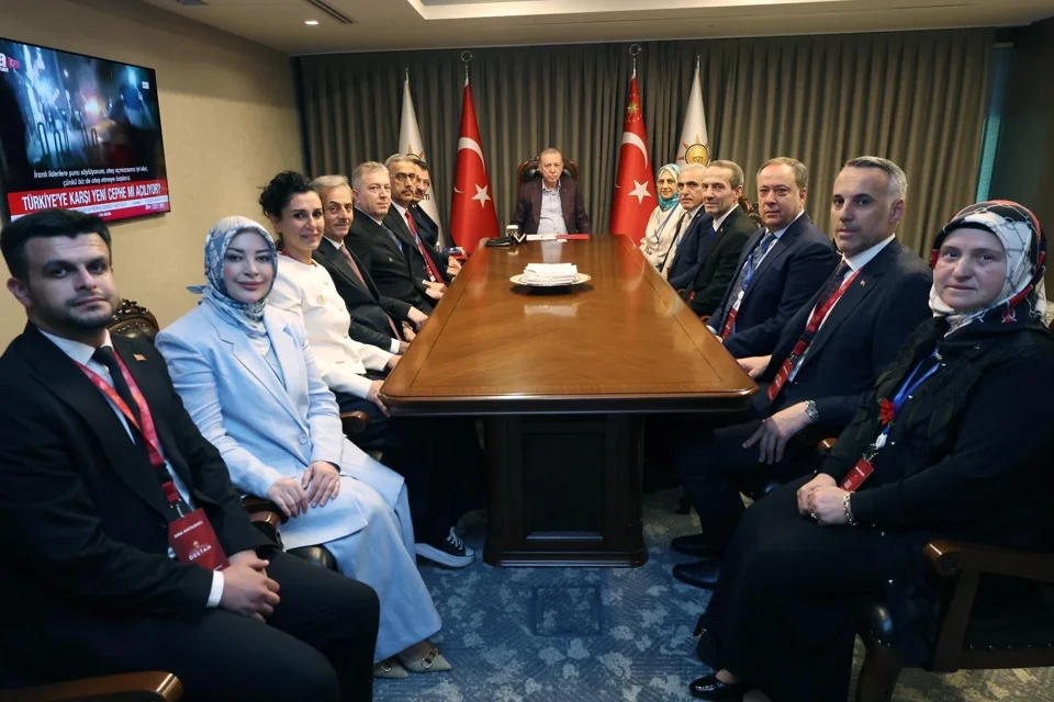 Erdoğan, Sapanca'da Sakarya Heyeti'ni Ağırladı: Yatırımlar ve Şehrin Geleceği Değerlendirildi