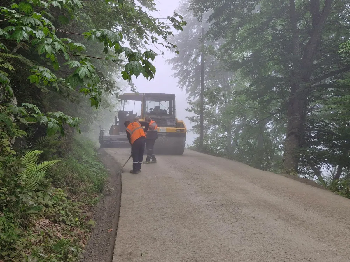 Trabzon'da Yayla Yolları Kuru Betonla Yenileniyor