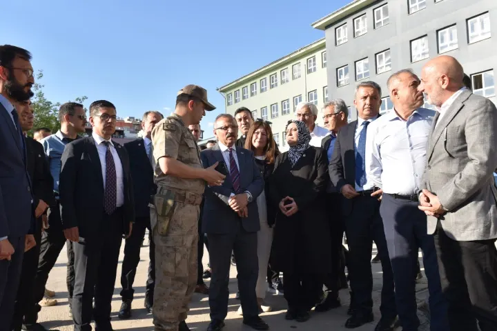 TBMM Komisyonu Siverek'teki Okul Saldırısını Yerinde İnceledi