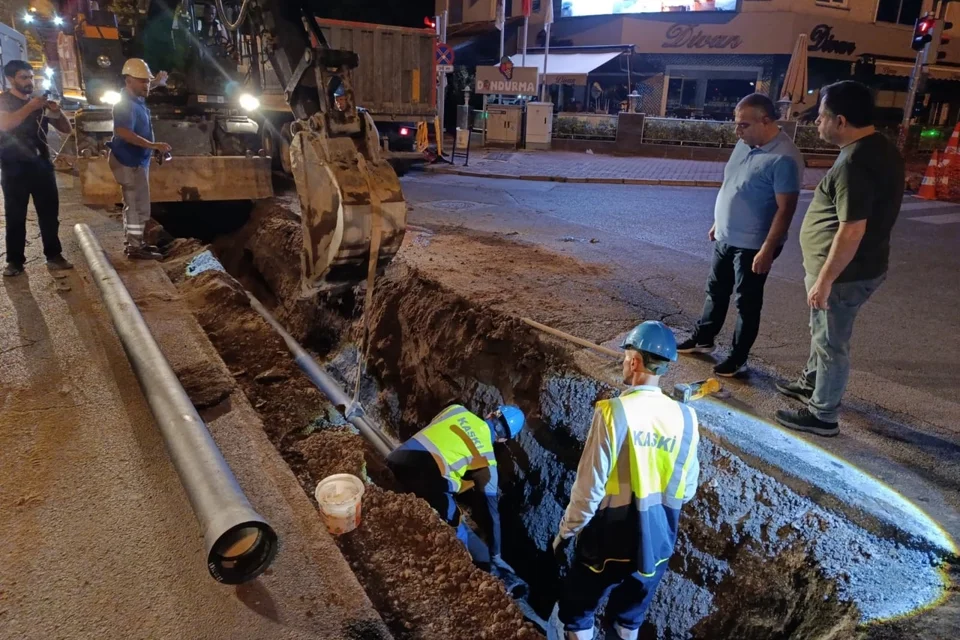 KASKİ'den Kayseri'de Gece Yarısı Su Hattı Yenileme Mesaisi