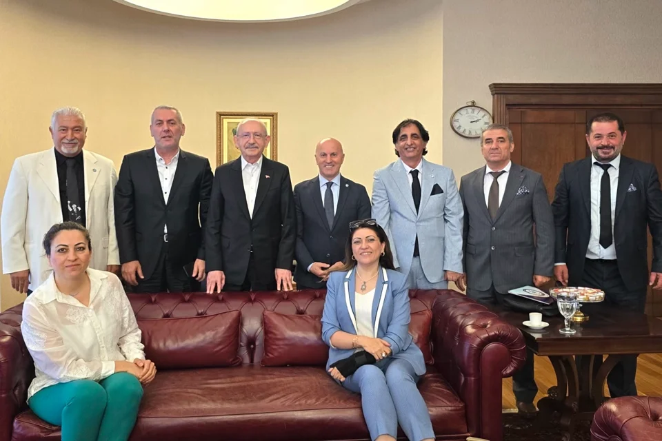 UBK Genel Başkanı Gürel ve Yönetimi Kılıçdaroğlu ile Buluştu: Medya Meslek Yasası ve Basın Özgürlüğü Masaya Yatırıldı