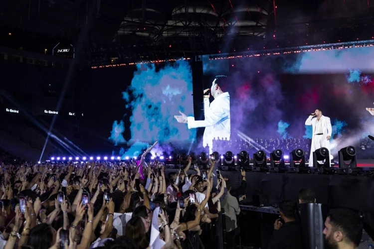 BLOK3, Beşiktaş Tüpraş Stadyumu'nda 42 Bin Kişilik Rekor Konserle Tarihe Geçti
