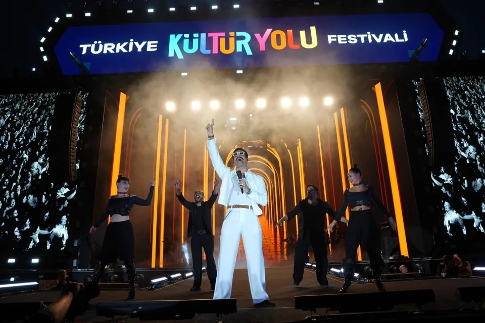 Gökhan Türkmen Bursa Kültür Yolu Festivali'nde Sahne Aldı
