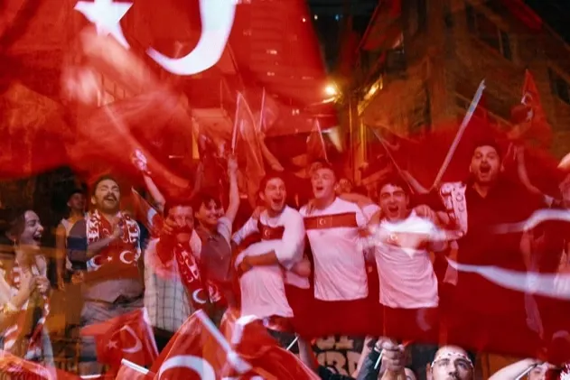 "Altı Üstü İstanbul" Dizisi A Milli Takım'a Moral Veren Destek Mesajı Yayınladı