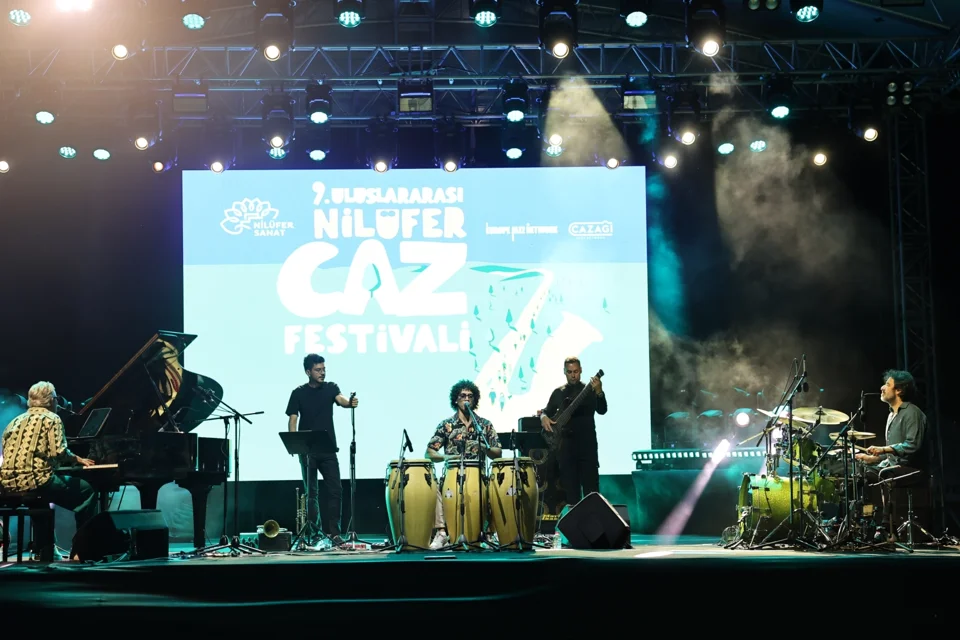 Nilüfer Caz Festivali Üçüncü Gününde Latin Rüzgarıyla Coştu