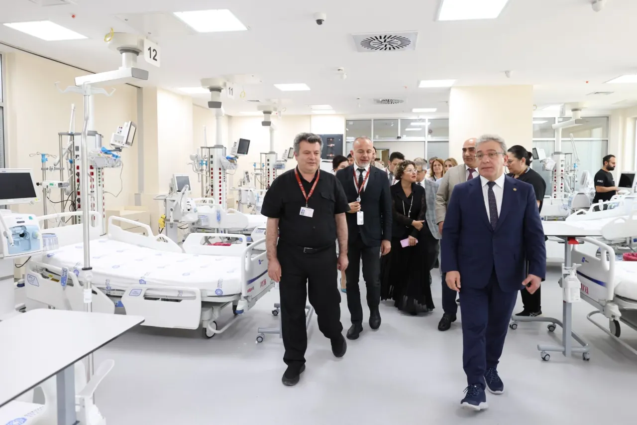 Dokuz Eylül Üniversitesi Hastanesi Yoğun Bakım Kapasitesi Artırıldı