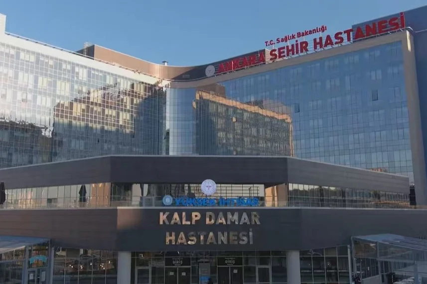 Türkiye'nin Gururu: Yerli Kalp-Akciğer Makinesi İlk Ameliyatta Başarıyla Kullanıldı
