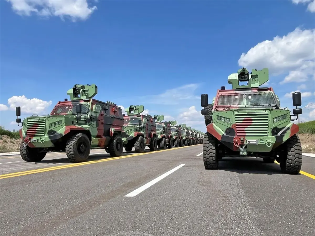 Katmerciler yeni nesil HIZIR 4x4’ü TSK’ya teslim etti