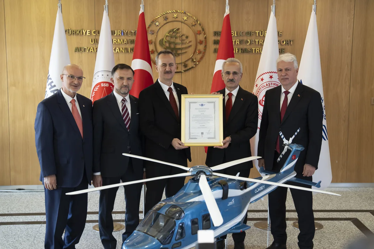 TÜRK SİVİL HAVACILIĞINDA BİR İLK: YERLİ HELİKOPTER GÖKBEY TİP SERTİFİKASINI ALDI