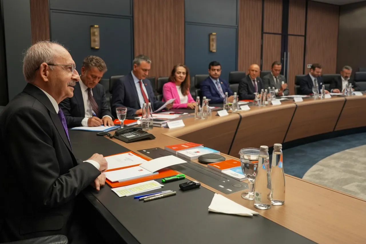 CHP'de 9 Milletvekili Yüksek Disiplin Kurulu'na Sevk Edildi