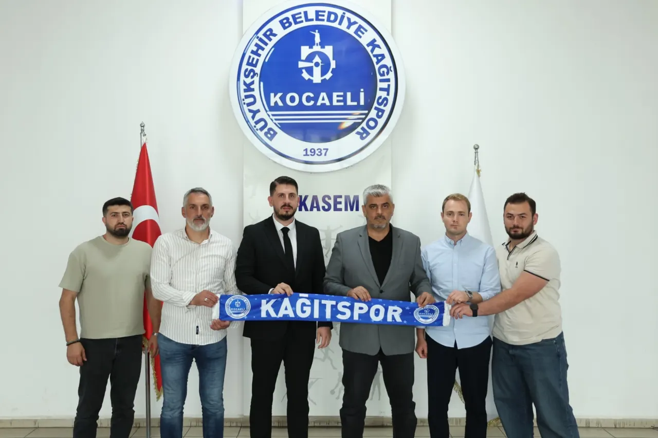 İzmit Kağıtspor'da Başantrenör Değişikliği: Yerel Değerlere Odaklanma