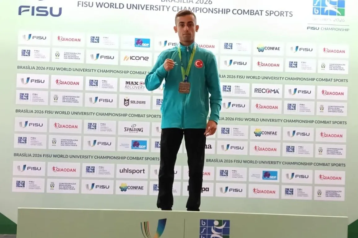 Meram Belediyesporlu Kamil Ünlü, Wushu Sanda'da Dünya Şampiyonu Oldu