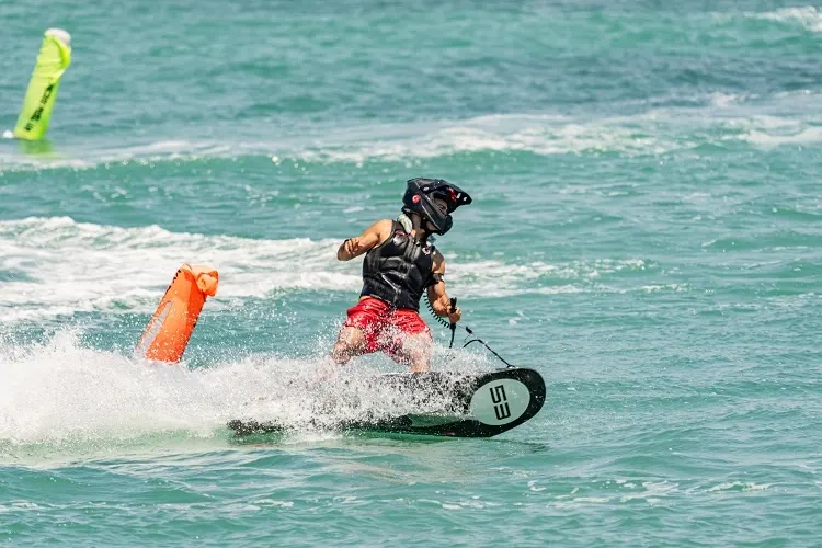 İzeltaş Dünya Motosurf Şampiyonası Çeşme'de Başladı
