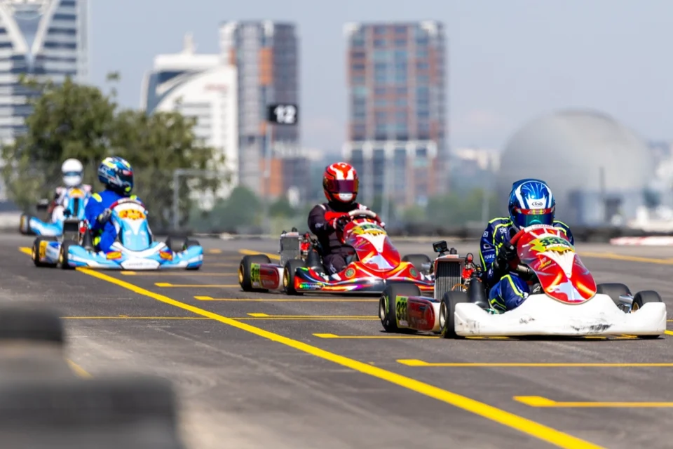 Bursa'da Gençler Pisti Adrenalinle Doldurdu: Ulusal Karting Şampiyonası Üçüncü Ayak Yarışları Başladı