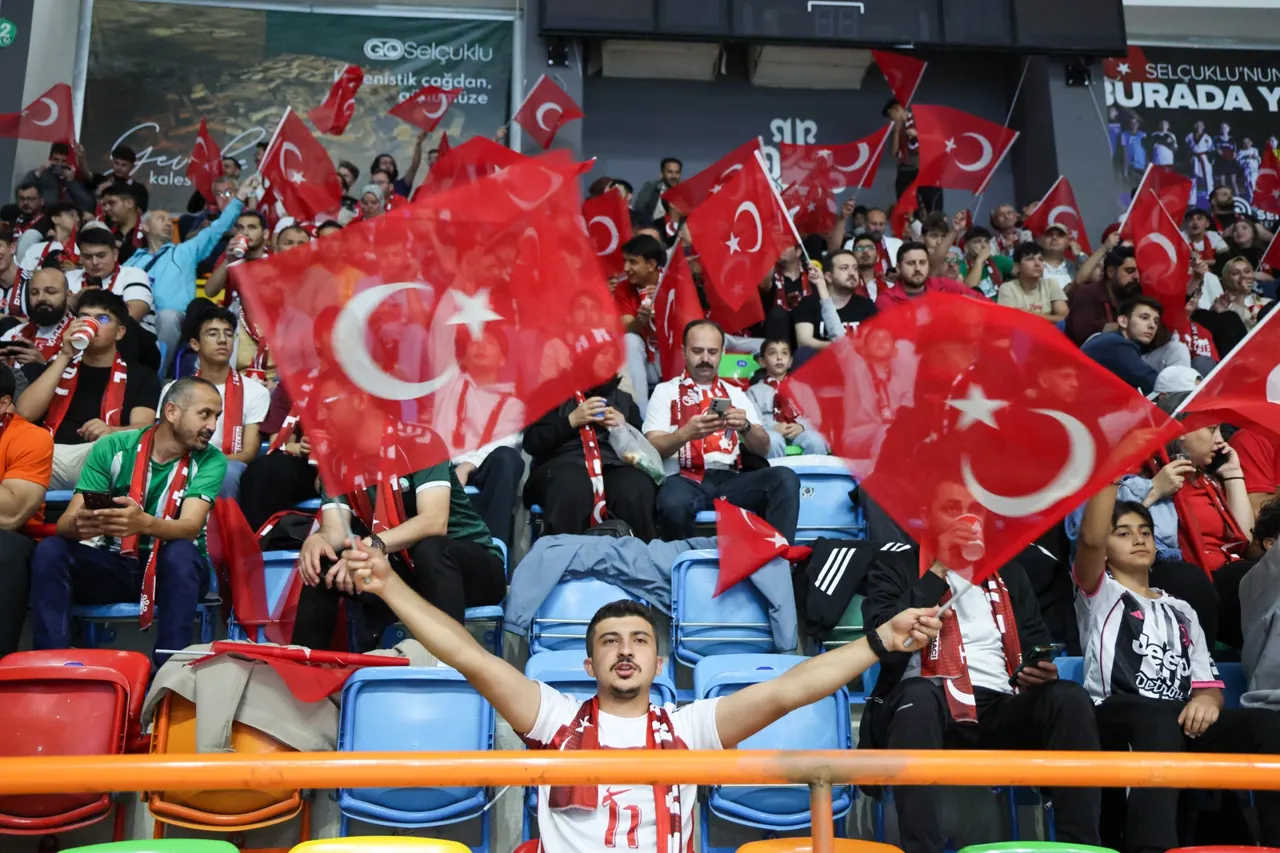 Milli Takım Heyecanı Selçuklu'da Dev Ekranda Yaşandı