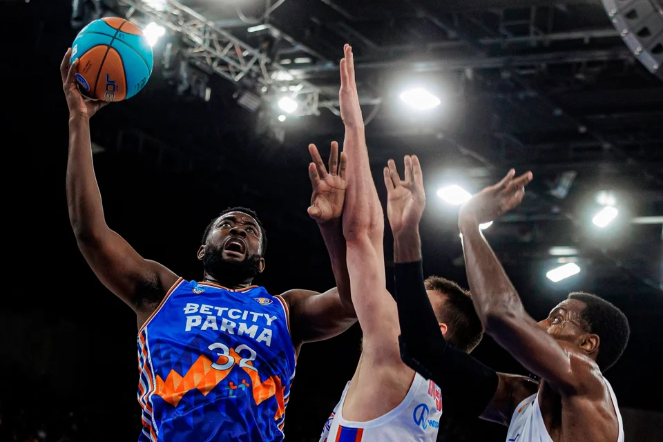 TOFAŞ, Pivot Terrell Carter II'yi Kadrosuna Kattı