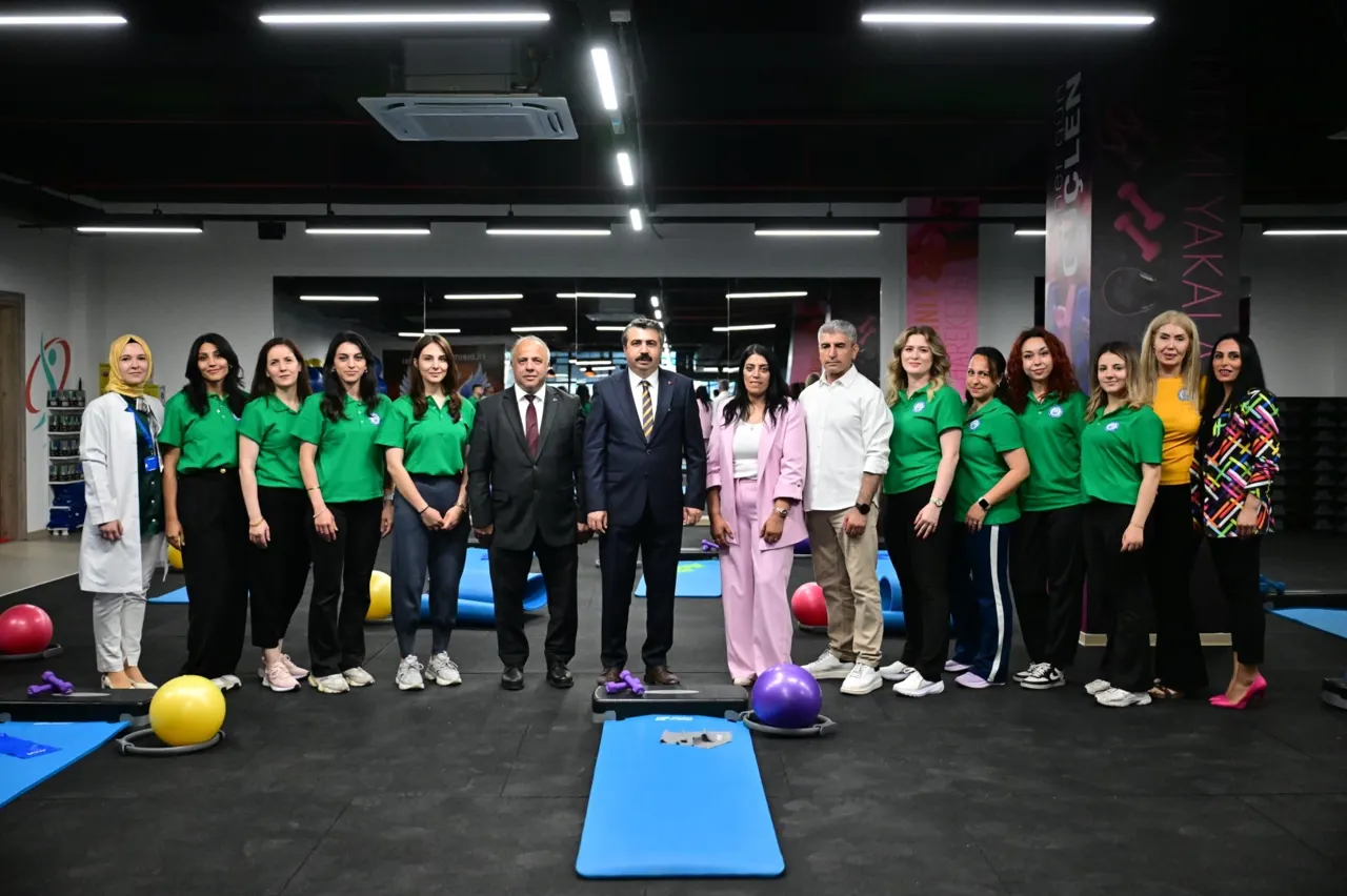 Bursa Yıldırım'da Kadınlar İçin Yeni Spor Merkezi Hizmete Açıldı
