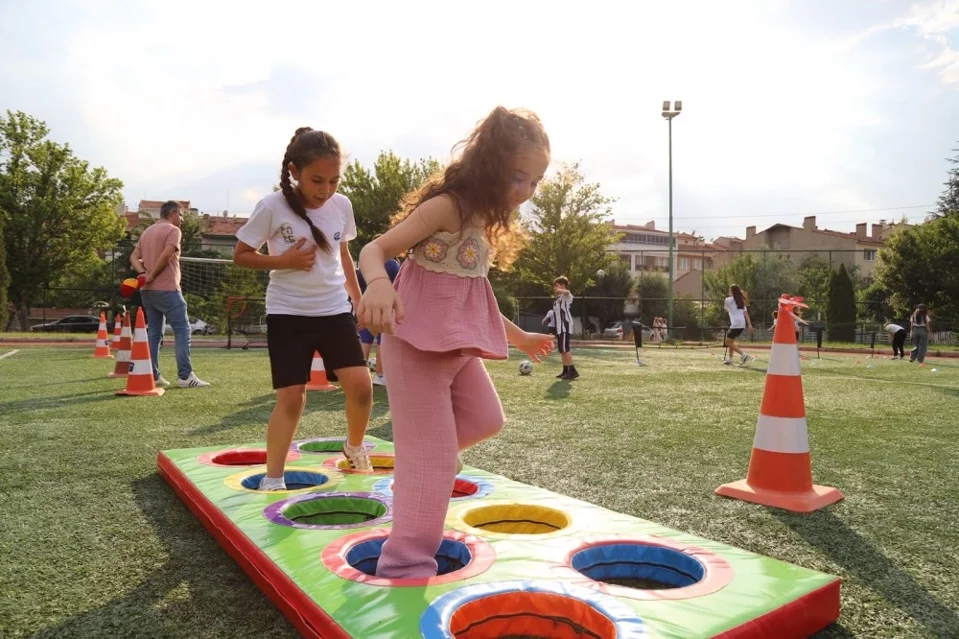 Eskişehir’de Yaz Spor Eğitimleri Başladı: Binlerce Çocuk Ücretsiz Sporla Buluşuyor